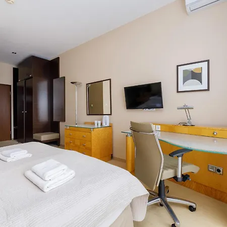 Miejsko Tu - Apartament #216 Оструда
